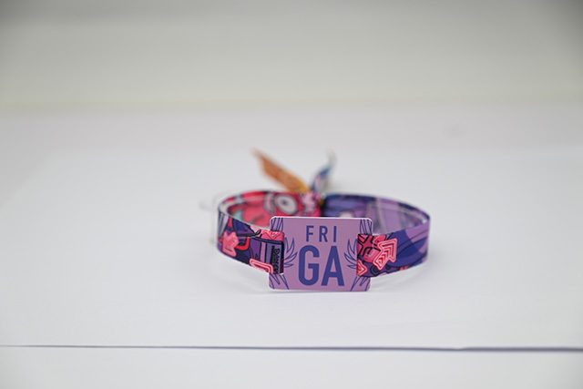 为什么制作会员卡有的需要做专版？？？？？？？