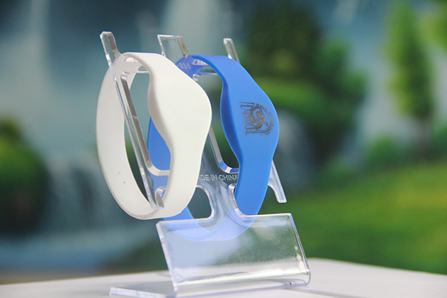 id硅胶腕带；；；；ぬ滓妆湫，，，你找到它不回弹的缘故原由了吗？？？