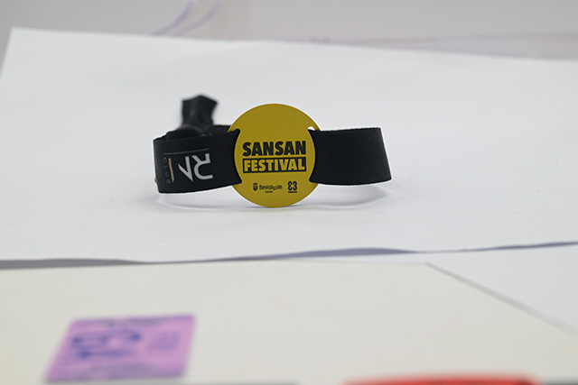 制作异形卡的价钱为什么比通俗卡贵呢？？？？？？？