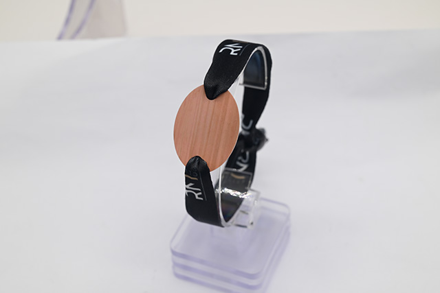 影戏院校园卡应不应该设置有用期？？？？